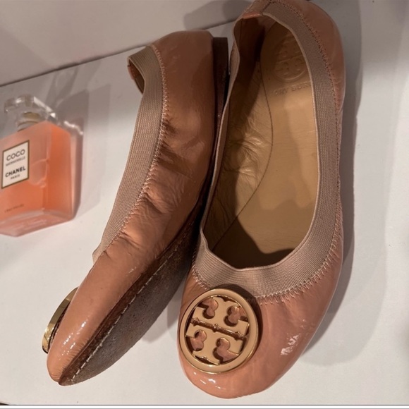 Tory Burch Neutral Flats - Picture 7 of 12